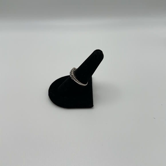 925 Sterling Silver Vintage Swirl Ring Size 8 - Picture 2 of 4